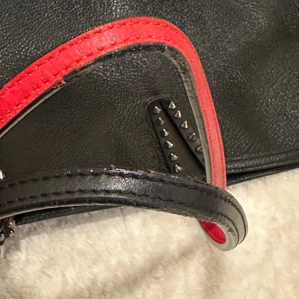 Authentic Christian Louboutin Cabata Tote in Grained Leather Tote Bag ✨ - Picture 10 of 16